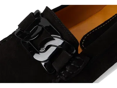 Vaneli Aiker In Black