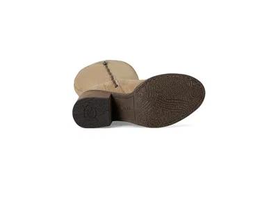 Born Thea In Brown