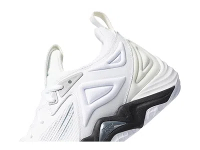 Mizuno Wave Momentum 3 In White