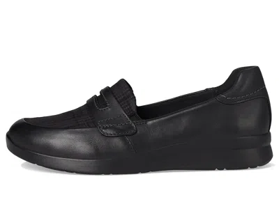 Clarks Ellowyn Penny In Black