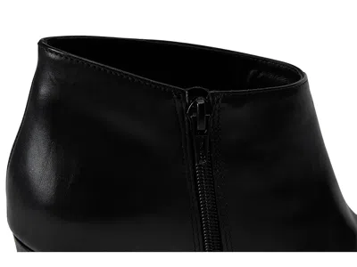 Bernardo Garda In Black