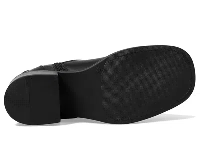 Eric Michael Lior In Black