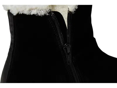 Eric Michael Oregon In Black