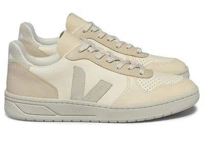 Veja V-10 In Neutral