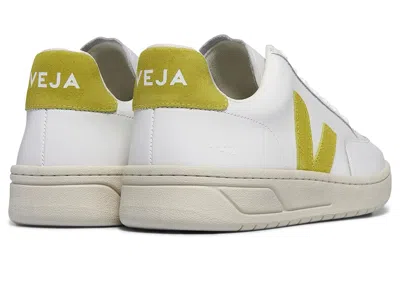 Veja V-12 In Multi