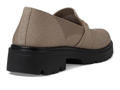 Bzees Muse Bow In Brown