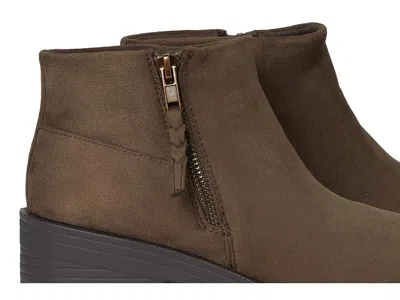 Bzees Outgoing In Green