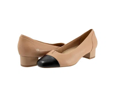 Trotters Daisy Pump In Pink