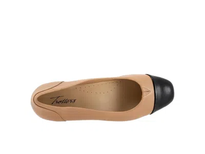 Trotters Daisy Pump In Pink