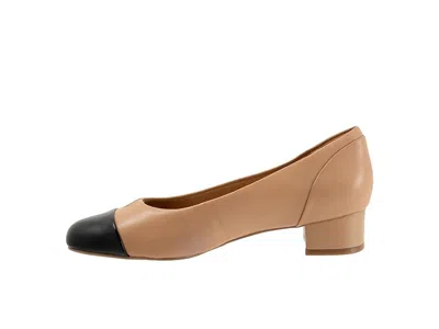 Trotters Daisy Pump In Pink