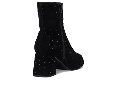 Vaneli Vava In Black