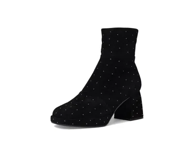 Vaneli Vava In Black