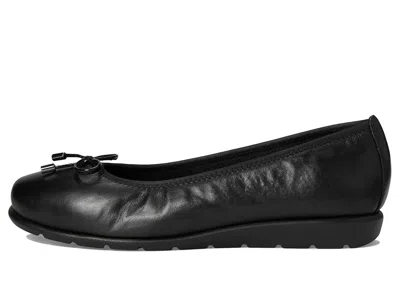 Spring Step Chesser In Black