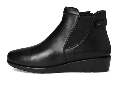 Spring Step Apso In Black