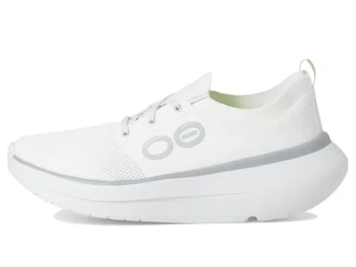 Oofos Oomy Stride In White