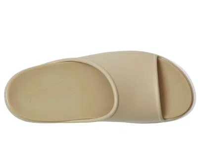 Dansko Devyn In Sand