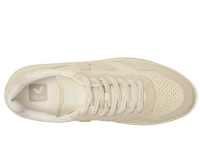 Veja V-90 In Neutral