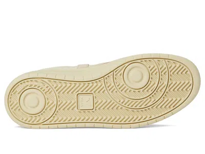 Veja V-90 In Neutral
