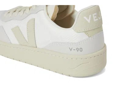Veja V-90 In White