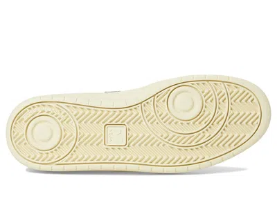 Veja V-90 In Multi