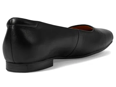 Naturalizer Wide Width Kelly Ballet Flat In Black