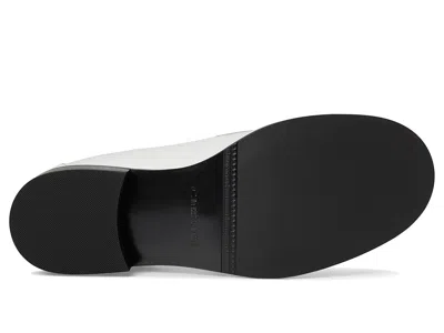 La Canadienne Dream In White