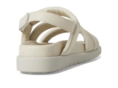 La Canadienne Garritt In White