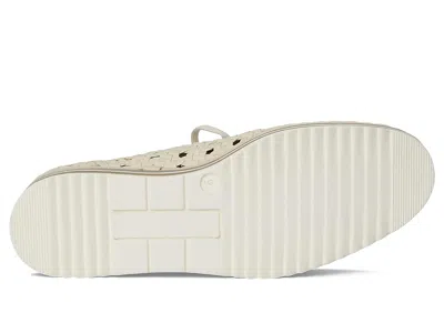 La Canadienne Pabel In White