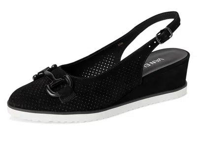 Vaneli Dabry High In Black