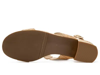 Vaneli Hatty In Neutral