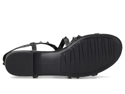 Vaneli Basira In Black
