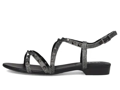 Vaneli Basira In Black