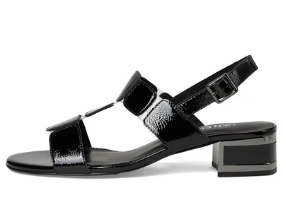 Vaneli Hatty In Black