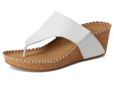 Comfortiva Edwyn Platform Wedge In White