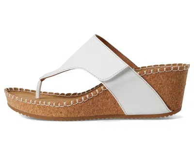 Comfortiva Edwyn Platform Wedge In White