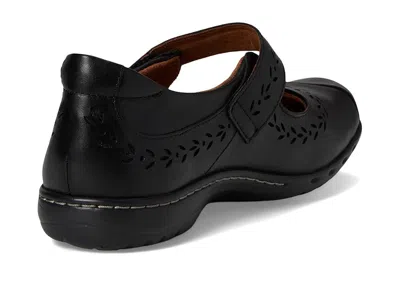 Cobb Hill Perry In Black