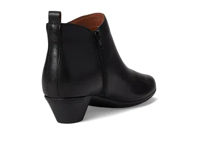 Cobb Hill Larsa In Black