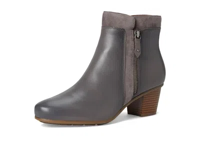 Cobb Hill Wynter In Gray