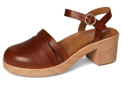 Softwalk Fillmore In Brown