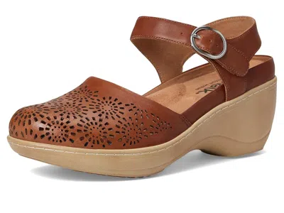Softwalk Mabelle Clog In Brown
