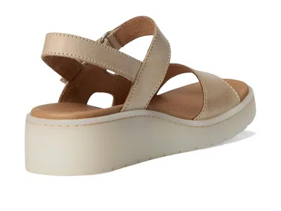 Born Kit Wedge Sandal In Brown