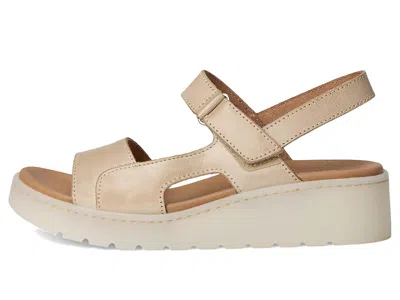 Born Kit Wedge Sandal In Brown