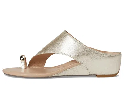Donald Pliner Vesna Toe Loop Wedge Sandal In Platino