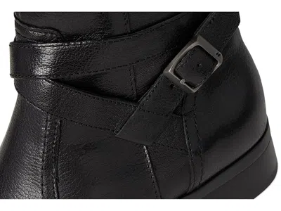 Naturalizer Rena2 Narrow Calf Boots In Black