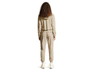 Craft Join Wind Joggers In Neutral