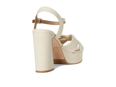 Bernardo Veronika In White