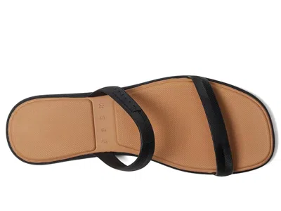 Reef Water Willow Marina In Burgundy