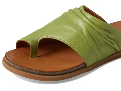 Spring Step Bates In Green