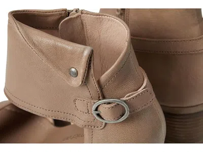 Eric Michael Callie In Neutral