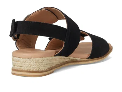 Eric Michael Hannah In Black